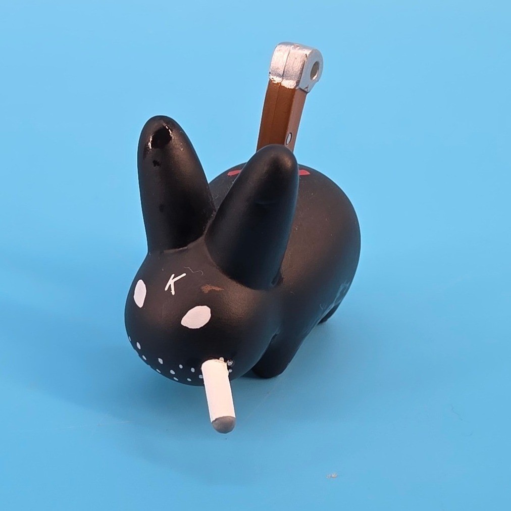 Frank Kozik x Kidrobot Smorkin Mongers Series 1 Stabbed Black Labbit Vinyl