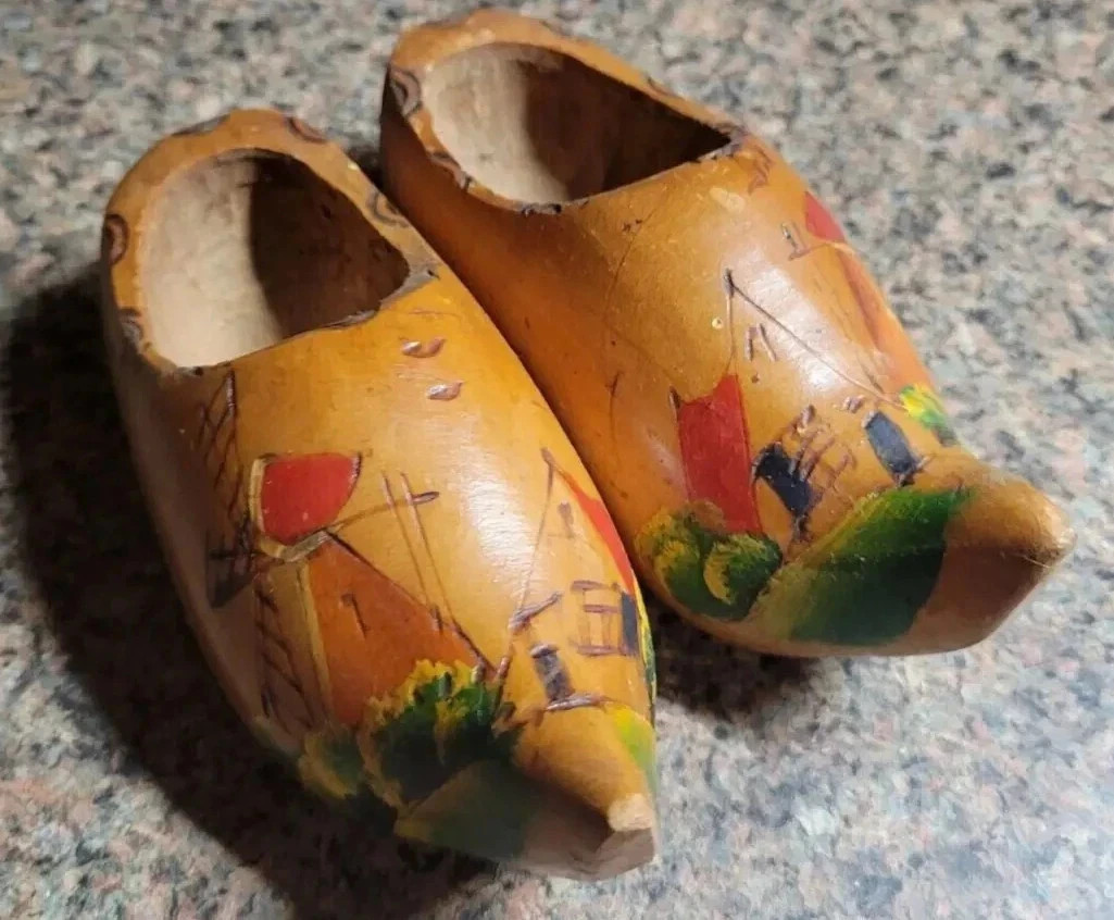 Vintage Dutch Hand Carved Wooden Shoes Clogs Holland Netherlands Windmill Old