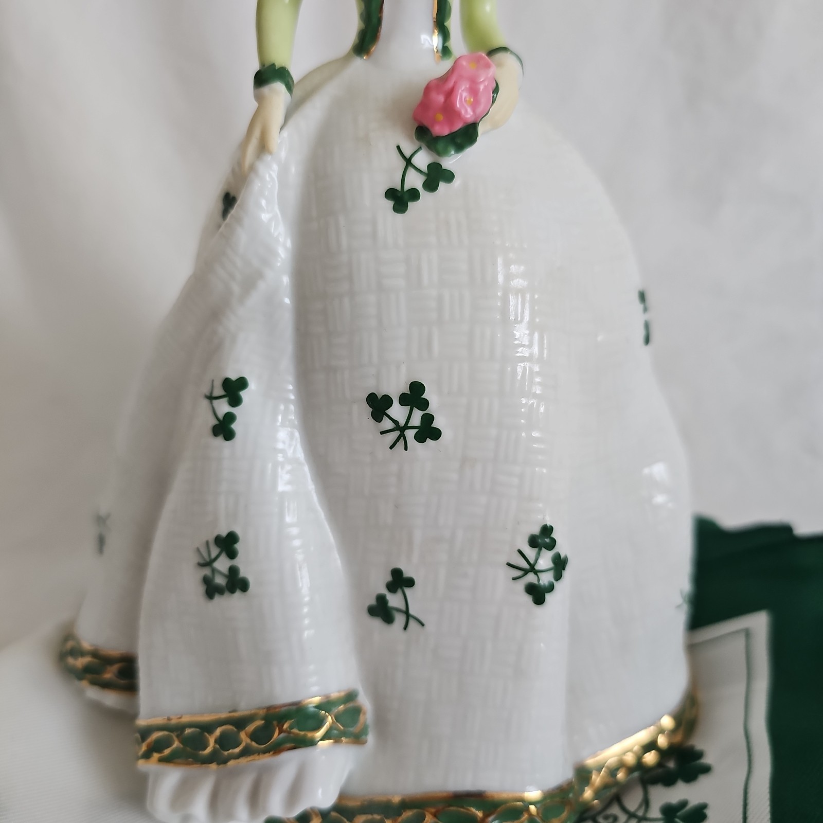 Hamilton Collection My Wild Irish Rose Irish Ladies Of Song Figurine With Scarf