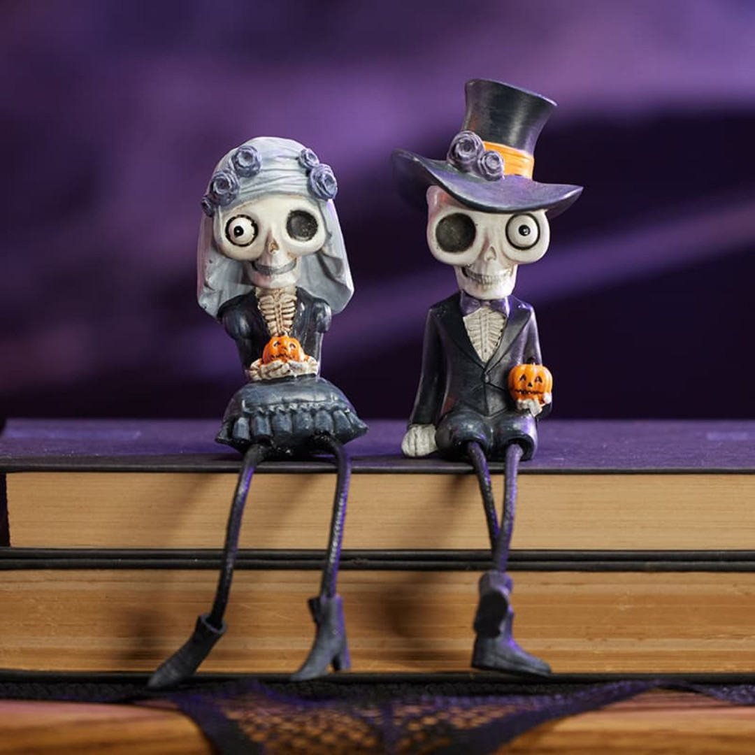 Cracker Barrel Ghost Bride & Groom Sitter Skeleton Halloween Figure Set – NEW