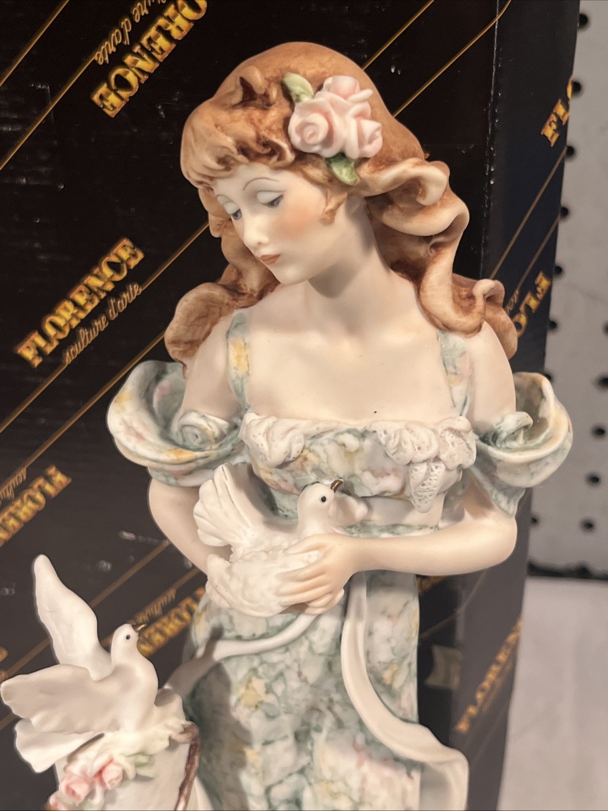 Florence Giuseppe Armani Figurine Lady with Flower Basket Italy Art Statue 0877