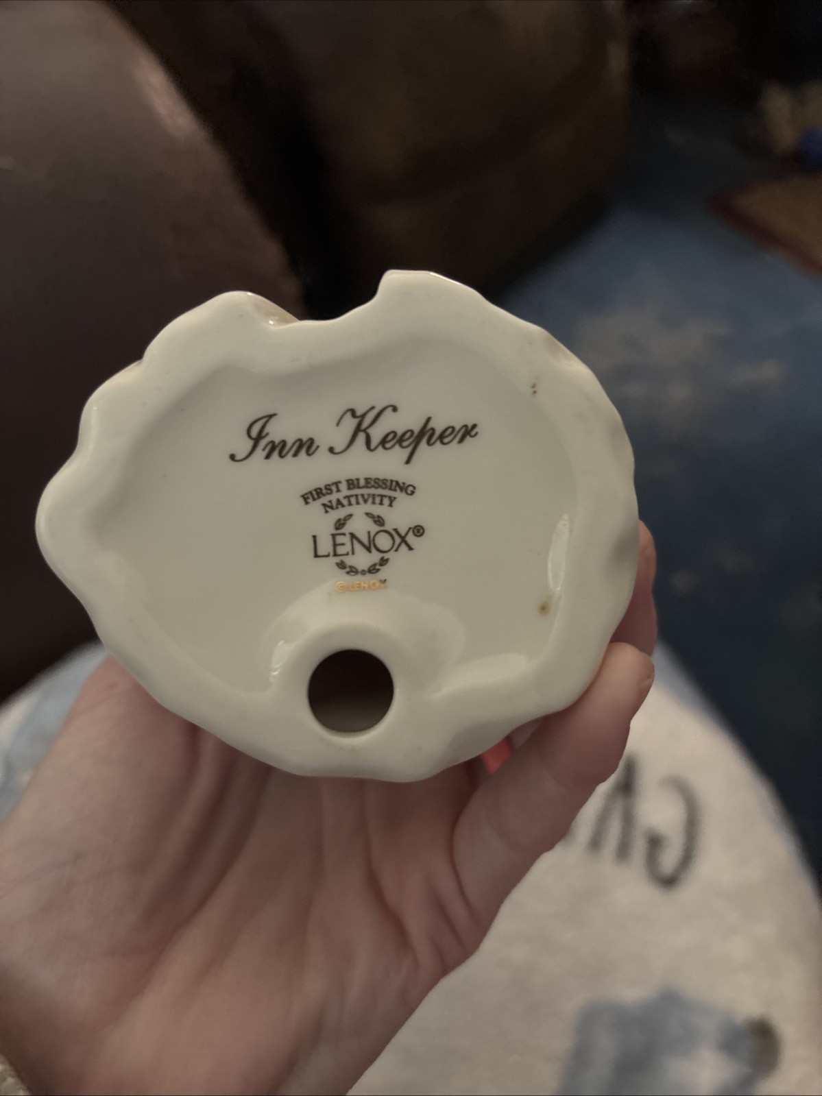 Lenox First Blessing Nativity Inn Keeper Figurine Gold Trim