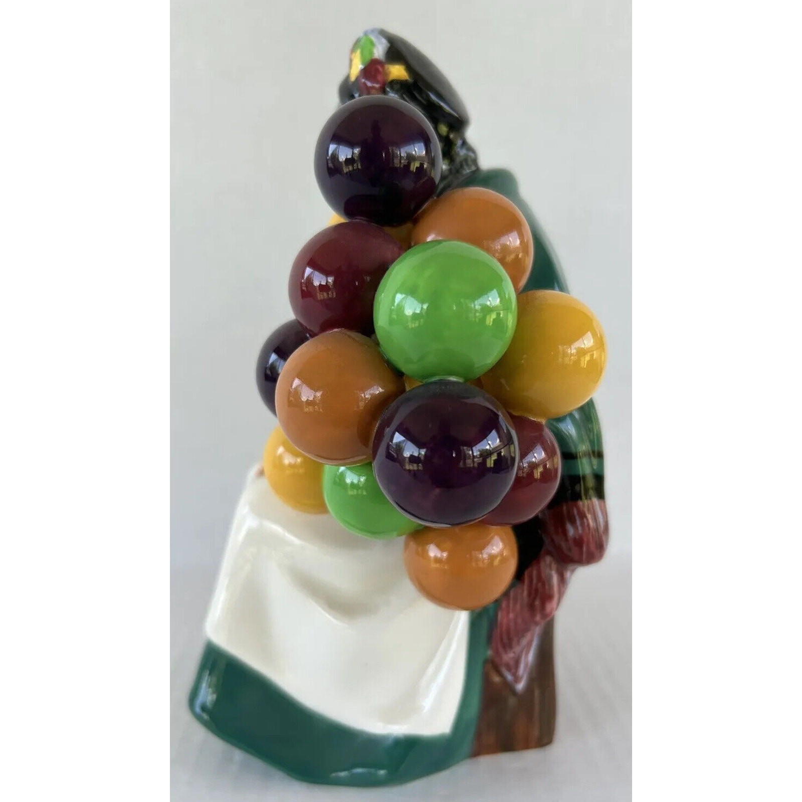 Royal Doulton The Old Balloon Seller HN1315 Porcelain Figurine 7 1/2”