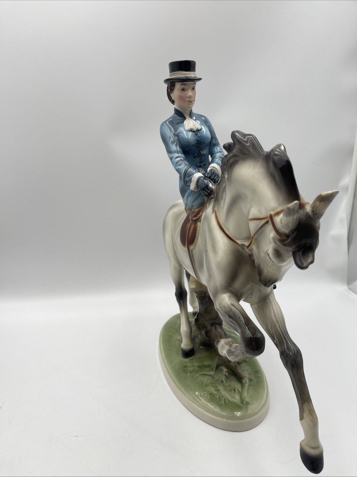 Keramos Wien Kaiserin Elisabeth Sisi Equestrian Figurine Chocholka 18″