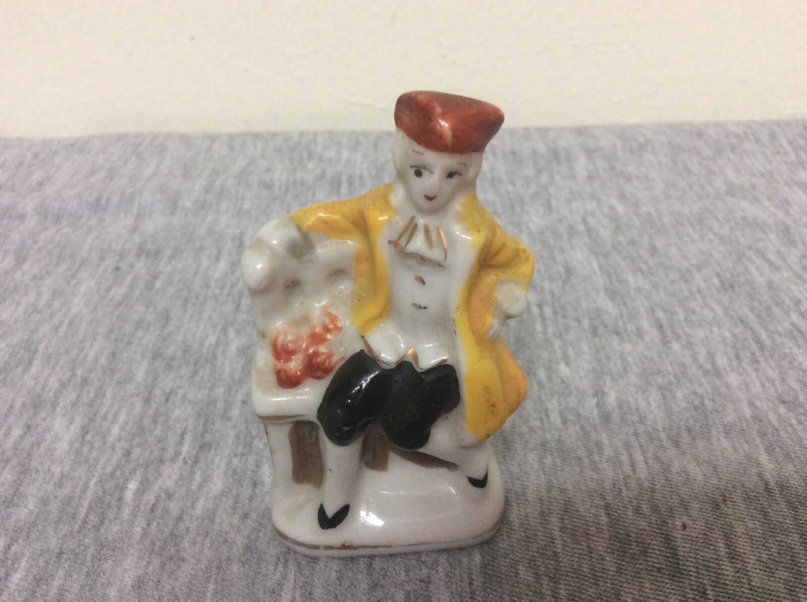 Vintage Porcelain Colonial Siting Man & Woman 2.5” Figurines Japan