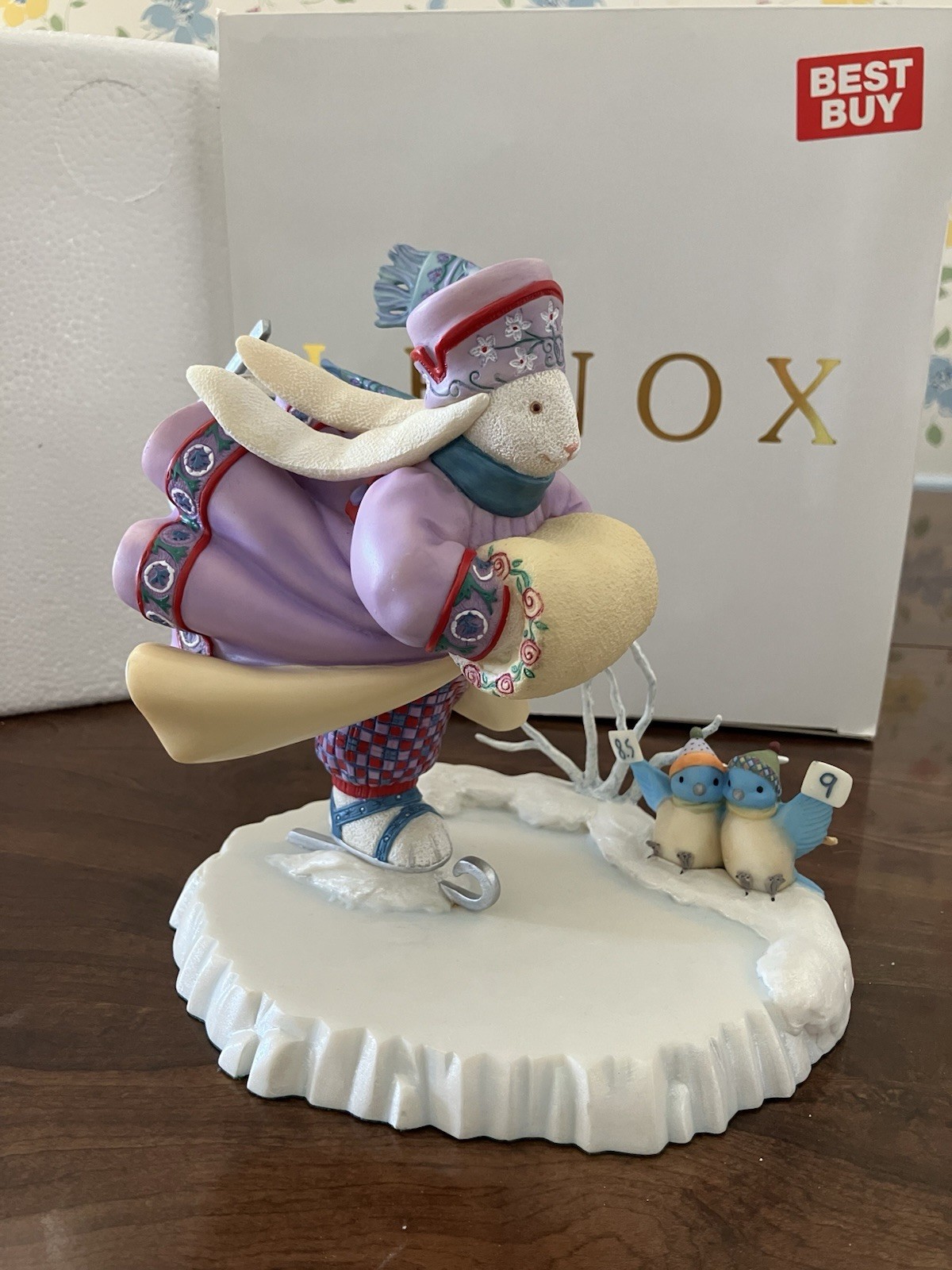 LENOX ” SNOWFLAKE ON ICE ” HAND PAINTED PORCELAIN FIGURINE !