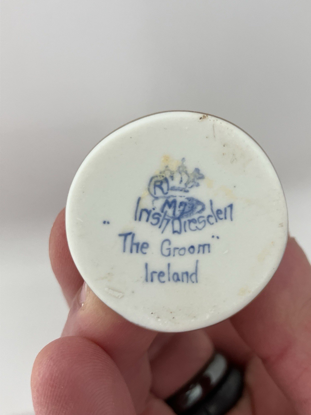 MV Irish Dresden Muller Volkstedt Porcelain Lace Elegant Bride & Groom Figurine