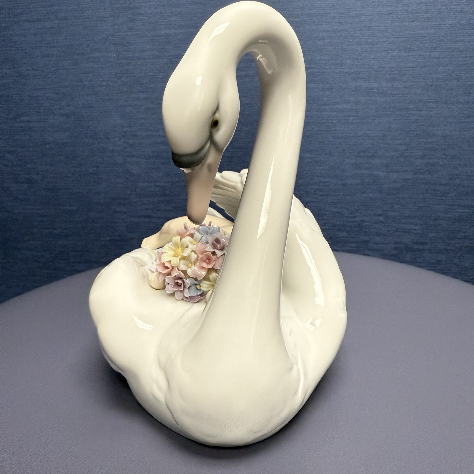 Llandro Drifting through Dreamland Swan And Baby Porcelain Figurine