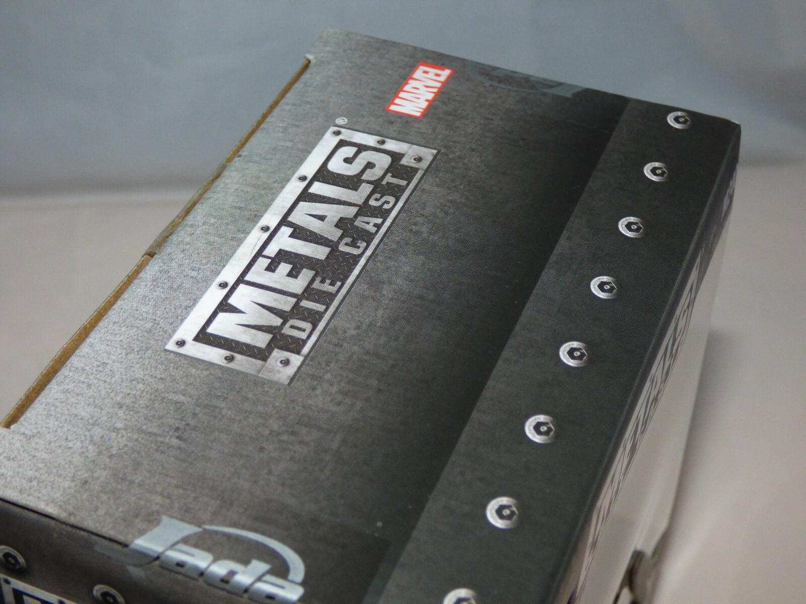 Marvel – Metals Die Cast Figure #M240 – Old Man Logan Wolverine – Loot Crate Ex