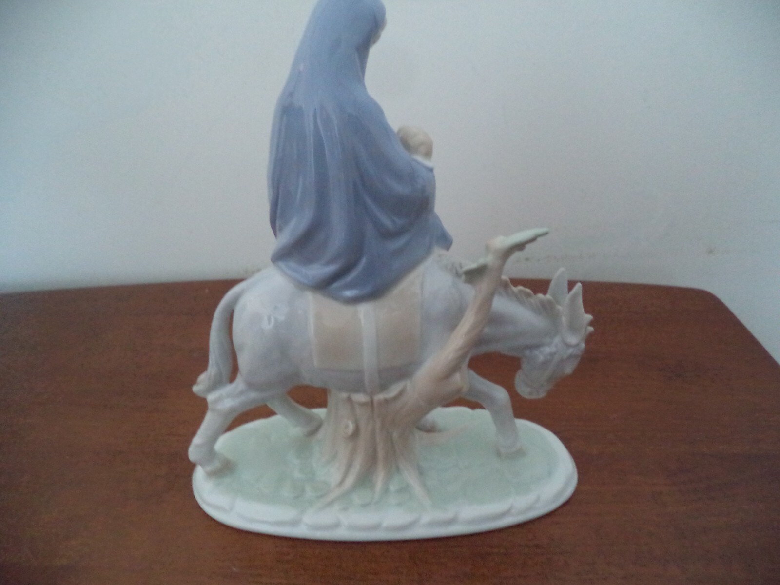 Valencia Collection Roman Porcelain Religious Figurine Mary Jesus Donkey 8 1/2