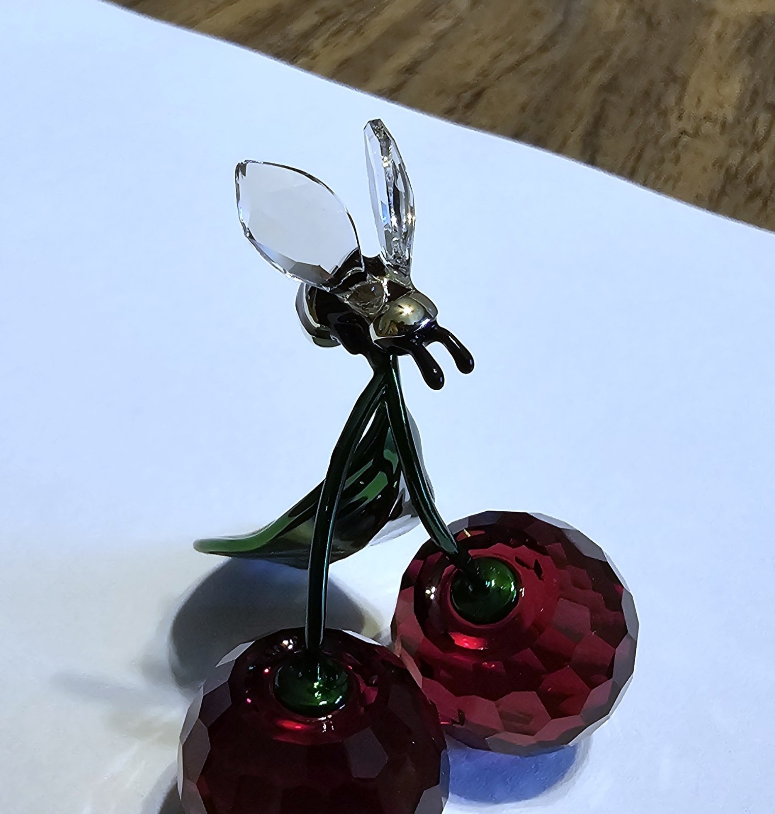 🐝🍒Swarovski 2024 L.E. Idyllia Bumble Bee on Cherries Figurine, Green Metal NIB
