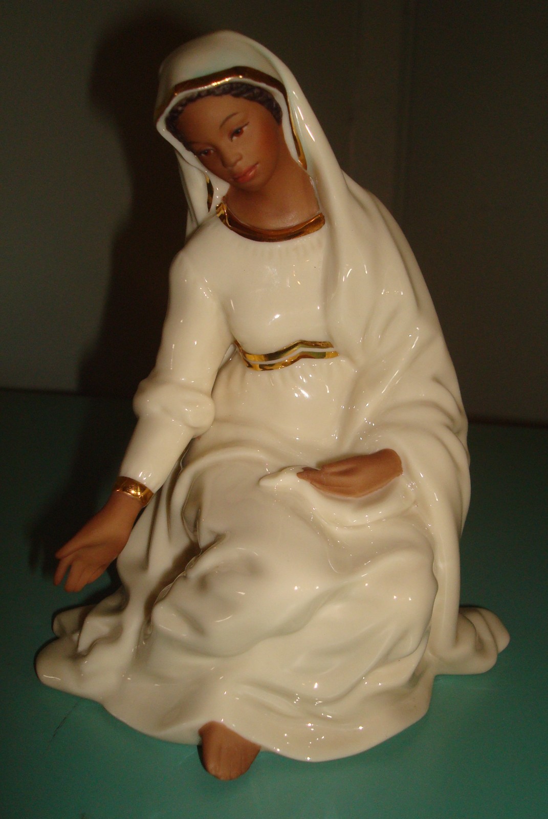 Lenox Oh Holy Night Mary Ebony AA Nativity – 5 5/8″