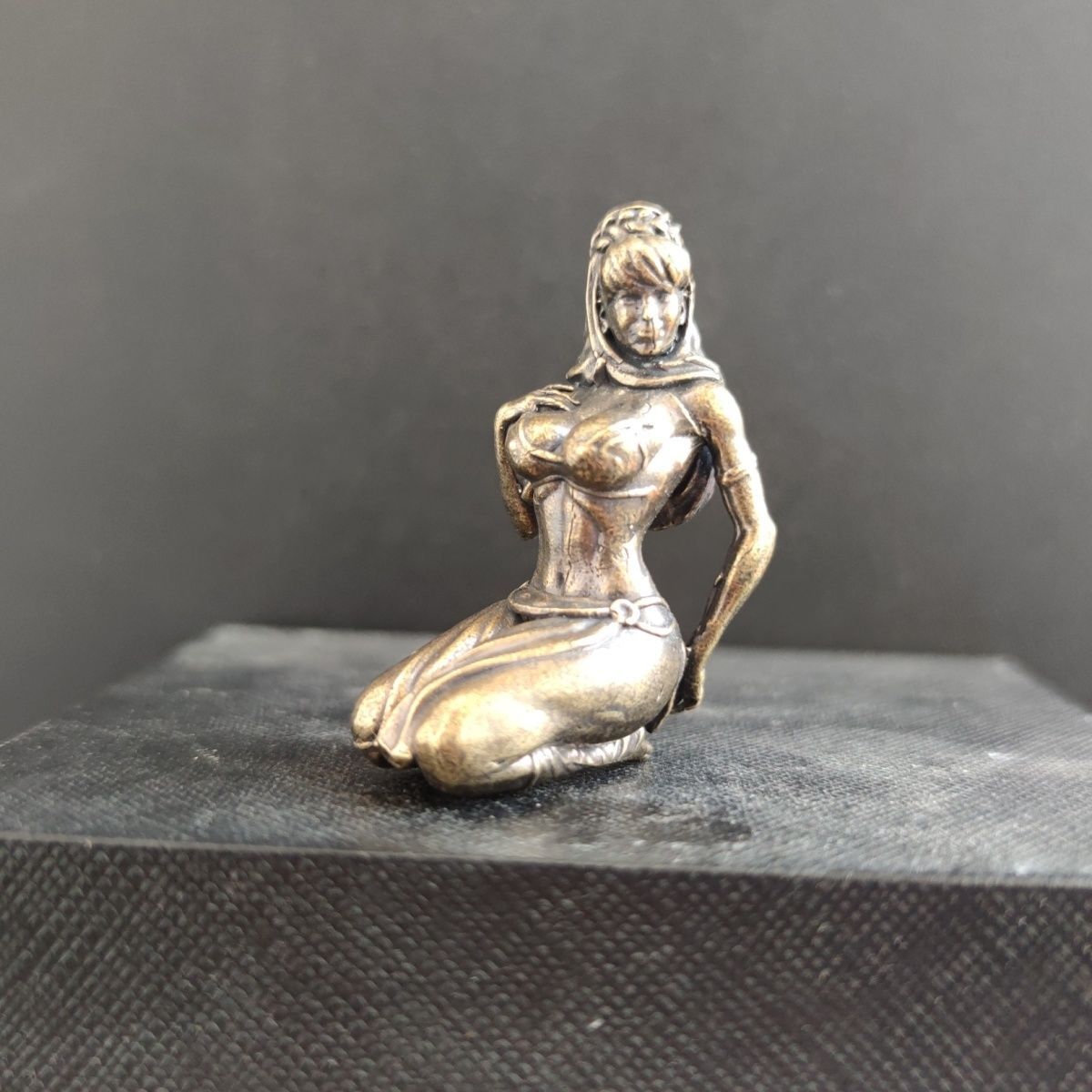 Solid Brass Female Statue Sexy Beauty Model Body Art Anime Ornaments Hand Grip