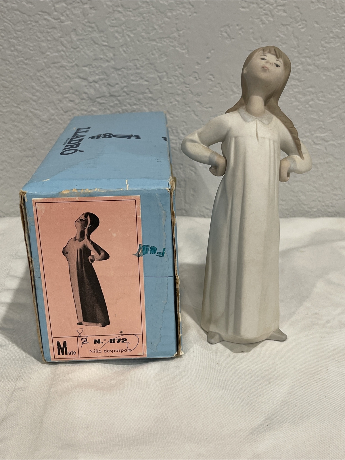 Vintage Lladro Arms Akimbo #872 Matte Porcelain by Fulgencio Garcia
