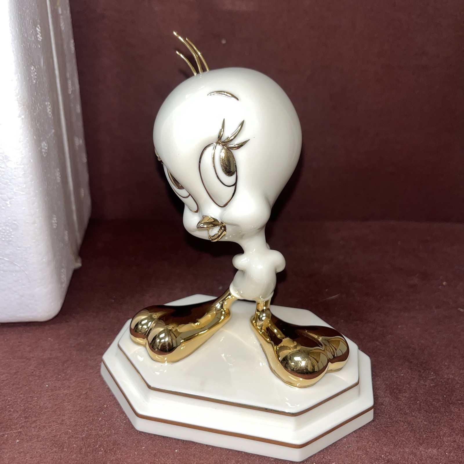 Warner Bros Looney Tunes Tweety Bird Lenox Porcelain Ivory & 24 Karat Gold