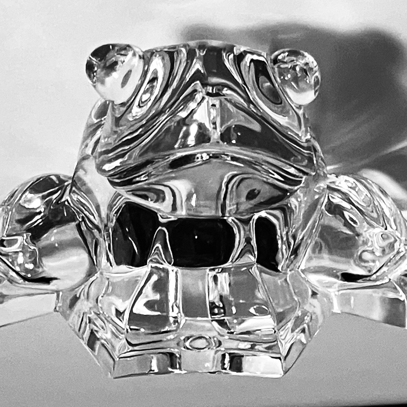 CRISTAL SAINT-LOUIS Frog Figurine / 4.5 Inches Wide / MISSING Green Back Piece