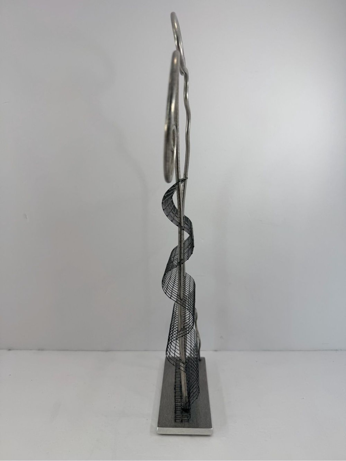 VTG 2000 “Live Wire by Joey” Minimalist Modernist Metal Sculpture 15″ Rare Find