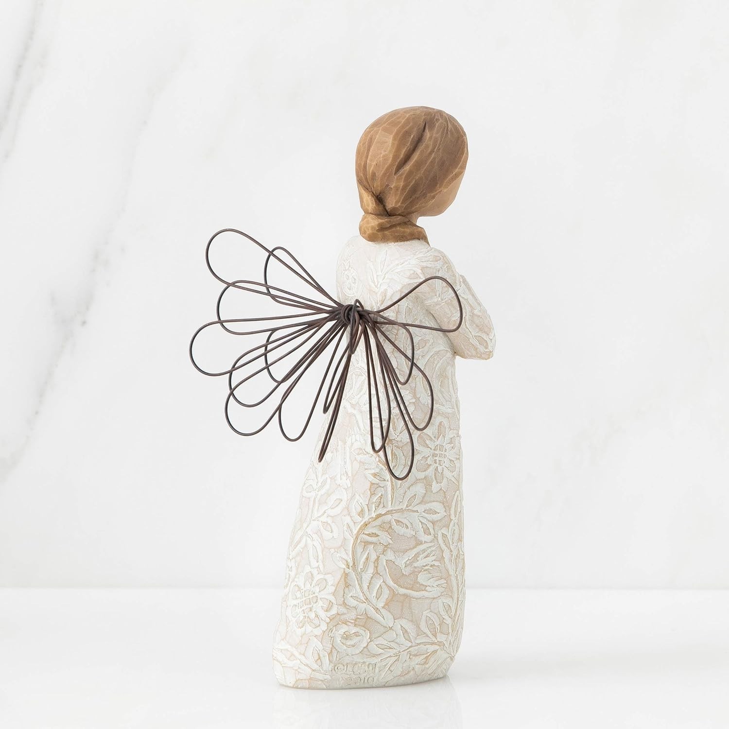 Susan Lordi Sculpted Angel Figure – A Beautiful Tribute to Cherished Memories