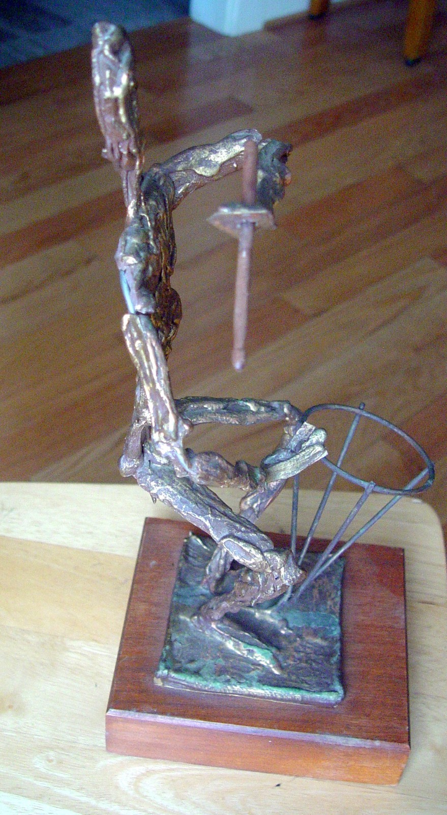 Jaru Metallic Sculpture