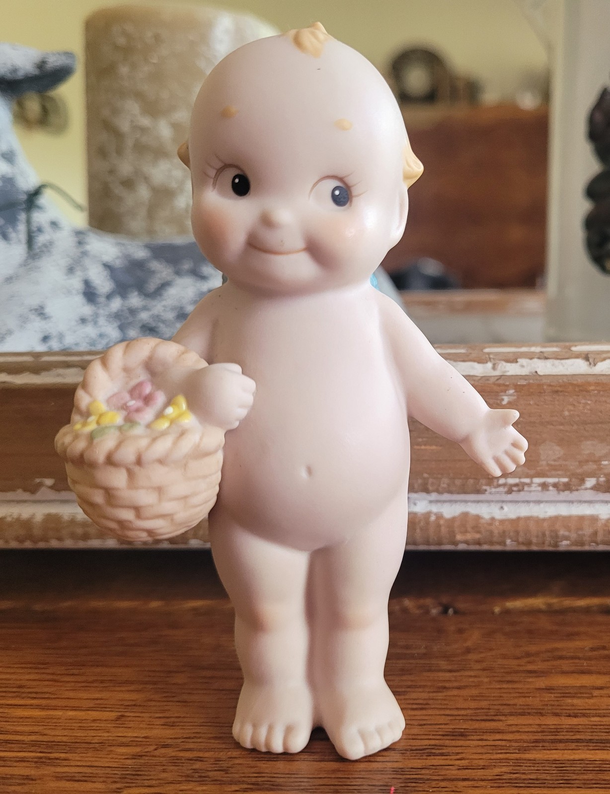 Bisque Kewpie 4+” Jesco 1991 Figurine W Basket Of Flowers. Sweet!