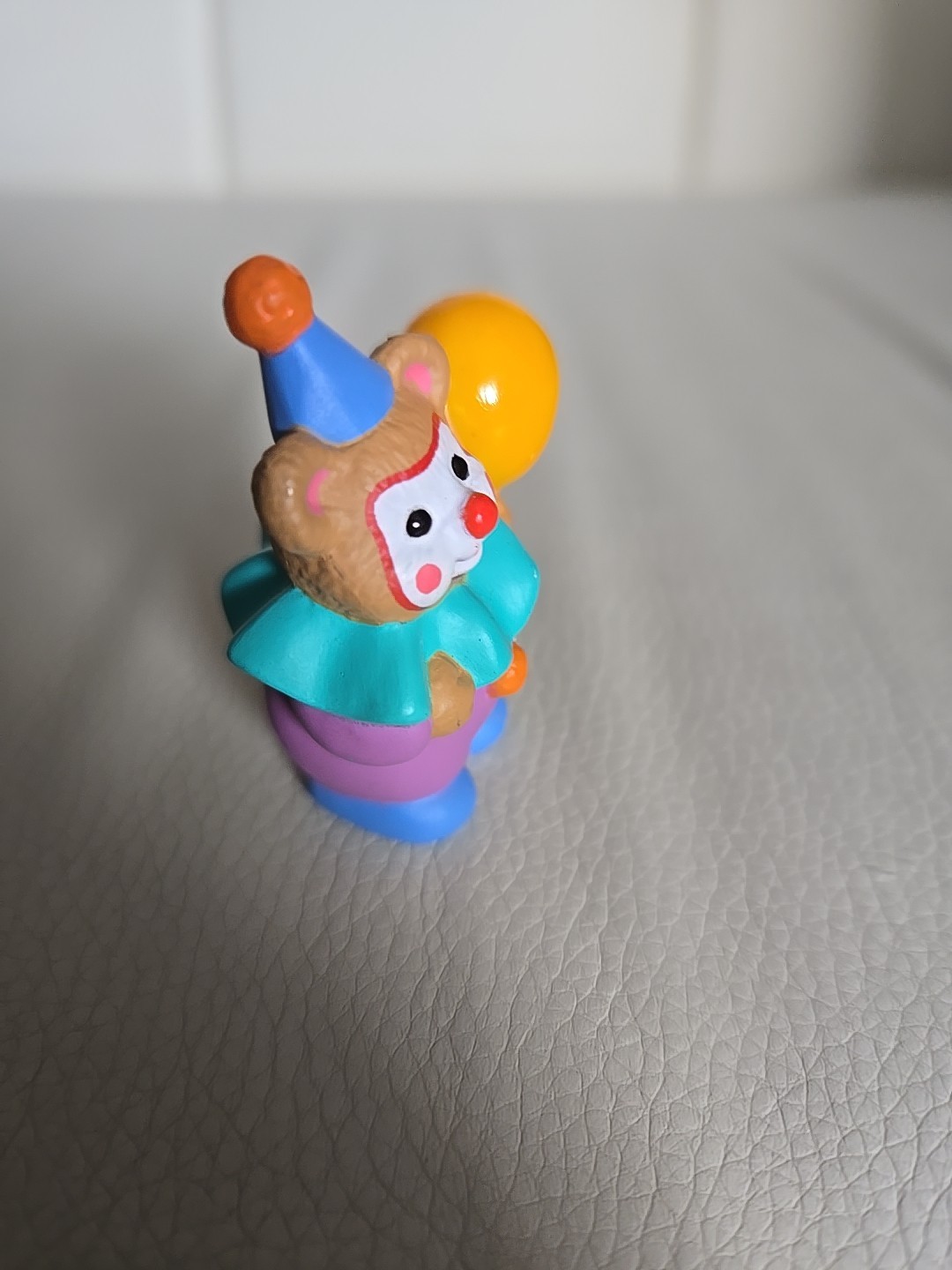Merry Miniatures – Hallmark – Birthday Bear Clown w Ballons Figure NOS (No Box).