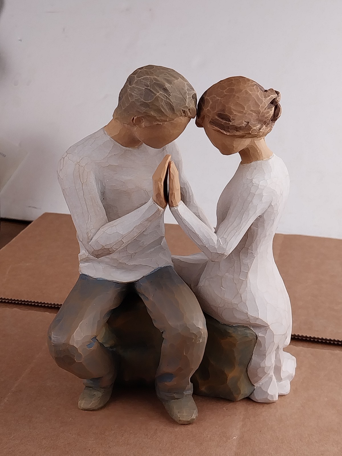 Willow Tree Figurine Around You 27182 By Susan Lordi Demdaco