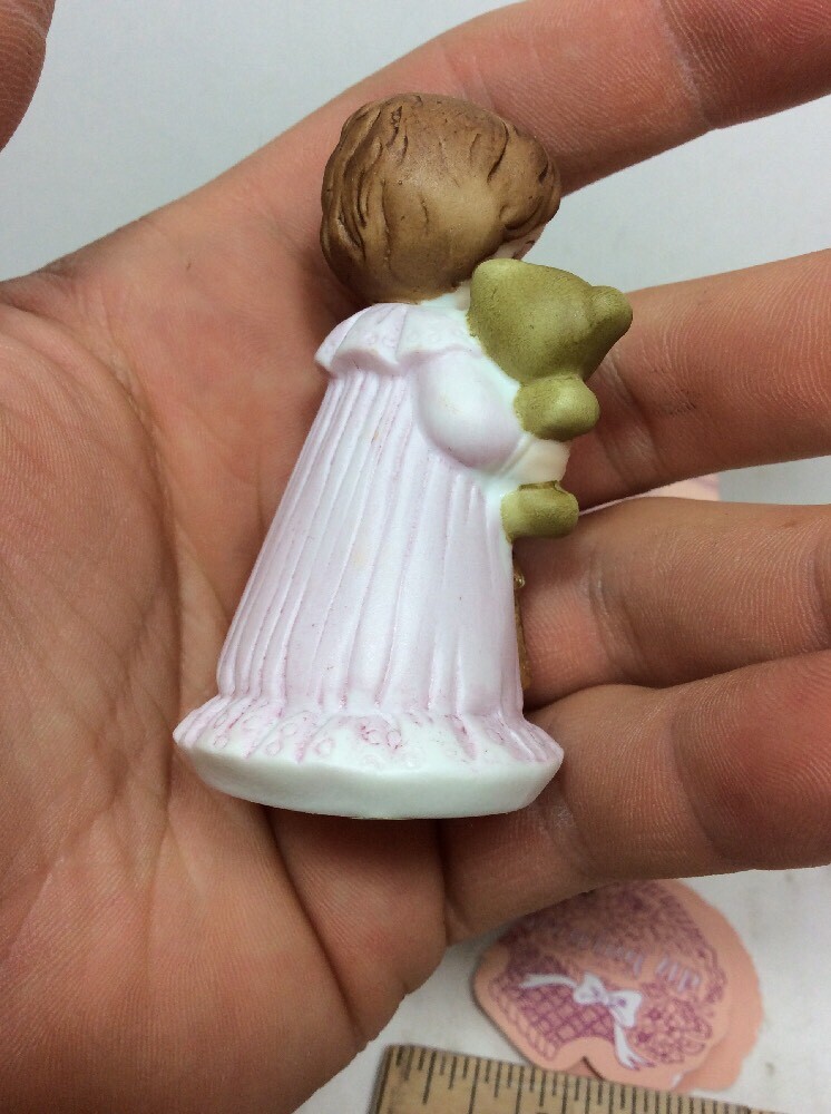 *NEW* GROWING UP BIRTHDAY GIRLS AGE 1 Brunette Figurine 2.5″ ENESCO 1982 E-9525