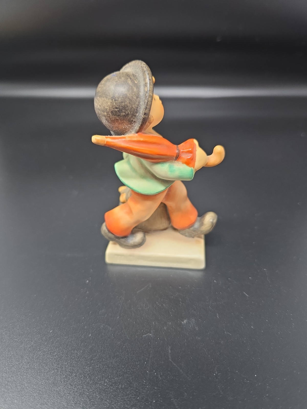 Hummel Merry Wanderer HUM 11/2/0 TMK-6 Goebel W. Germany Figurine