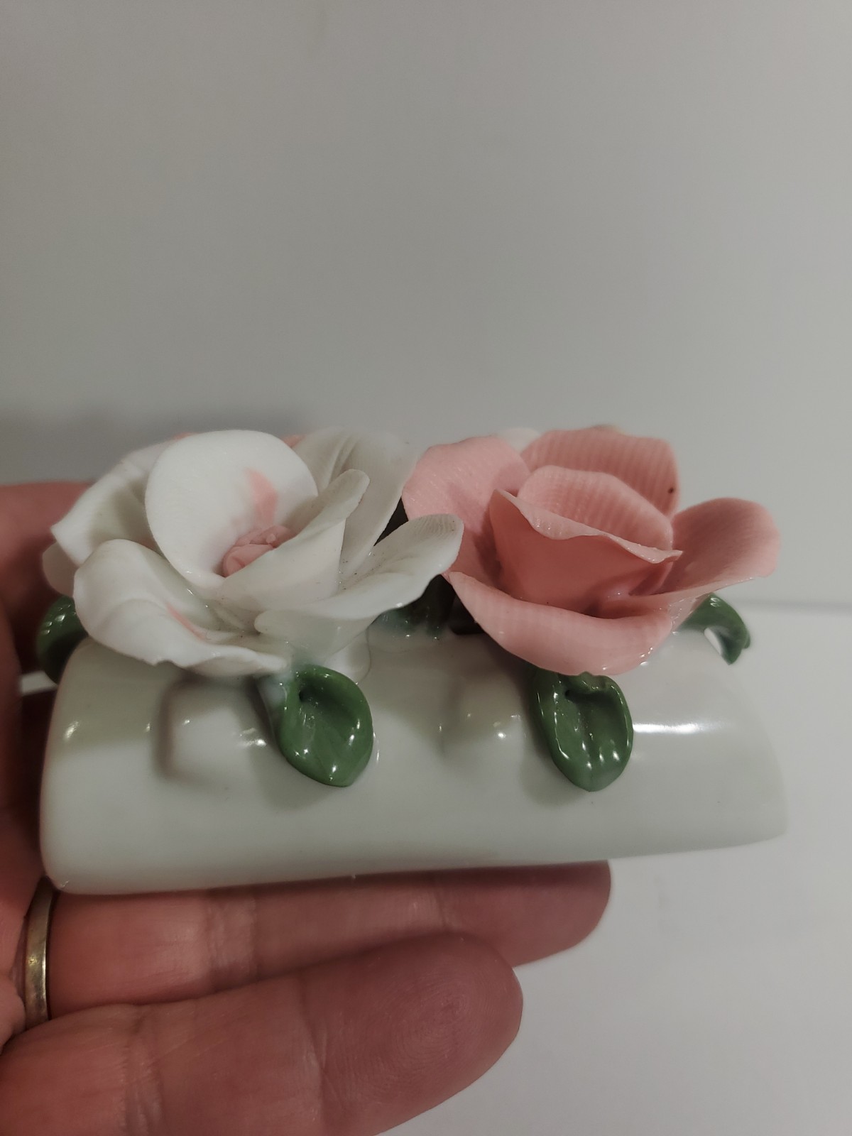 Vintage Capodimonte Style Pink Porcelain Rose Figure 3D Roses Romantic Decor 3.5
