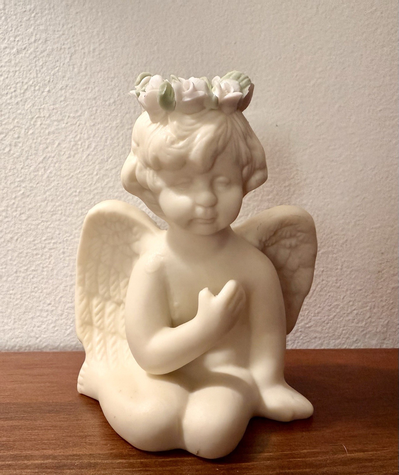 Vintage Porcelain Sitting Cherub White Guardian Angel Wings Flower Halo