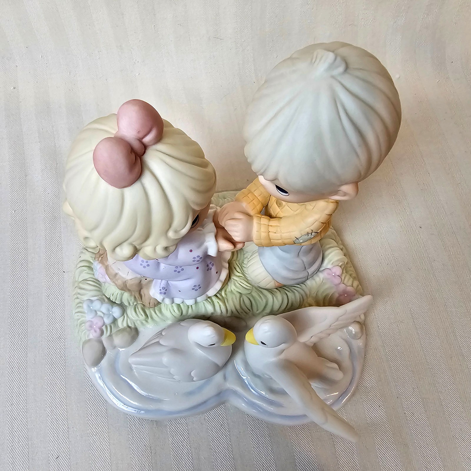 Precious Moments ‘Your Love Gives Me Wings’ 2006 Swans Lake Pond Couple 610070