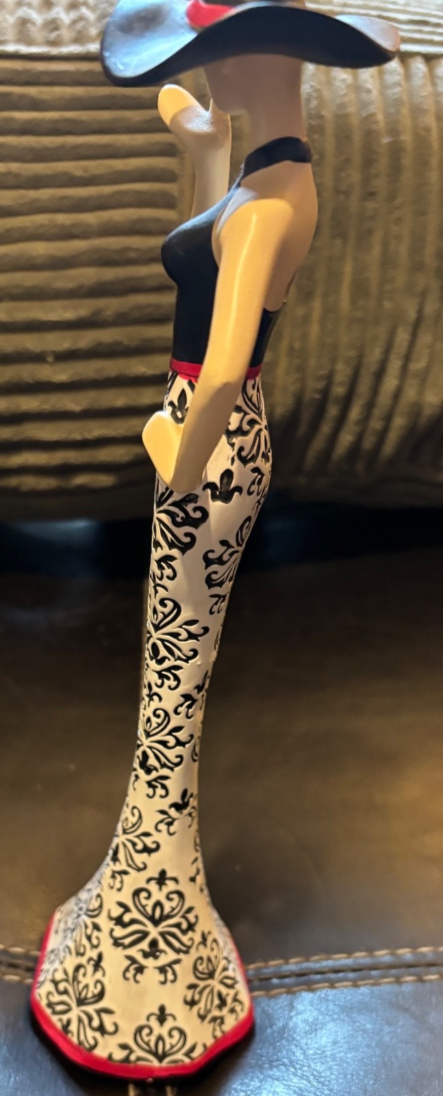 Vntg. Boudoir Fashion Lady Composite Figurine w/usable Purse to Hide trinkets