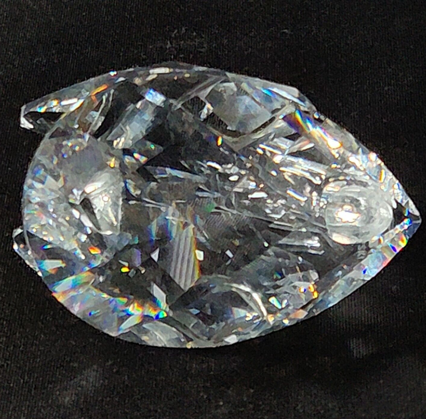SWAROVSKI BEAUTIES OF THE LAKE SWAN, Cut Lead Crystal, 2 3/4″ x 2″, w Tail