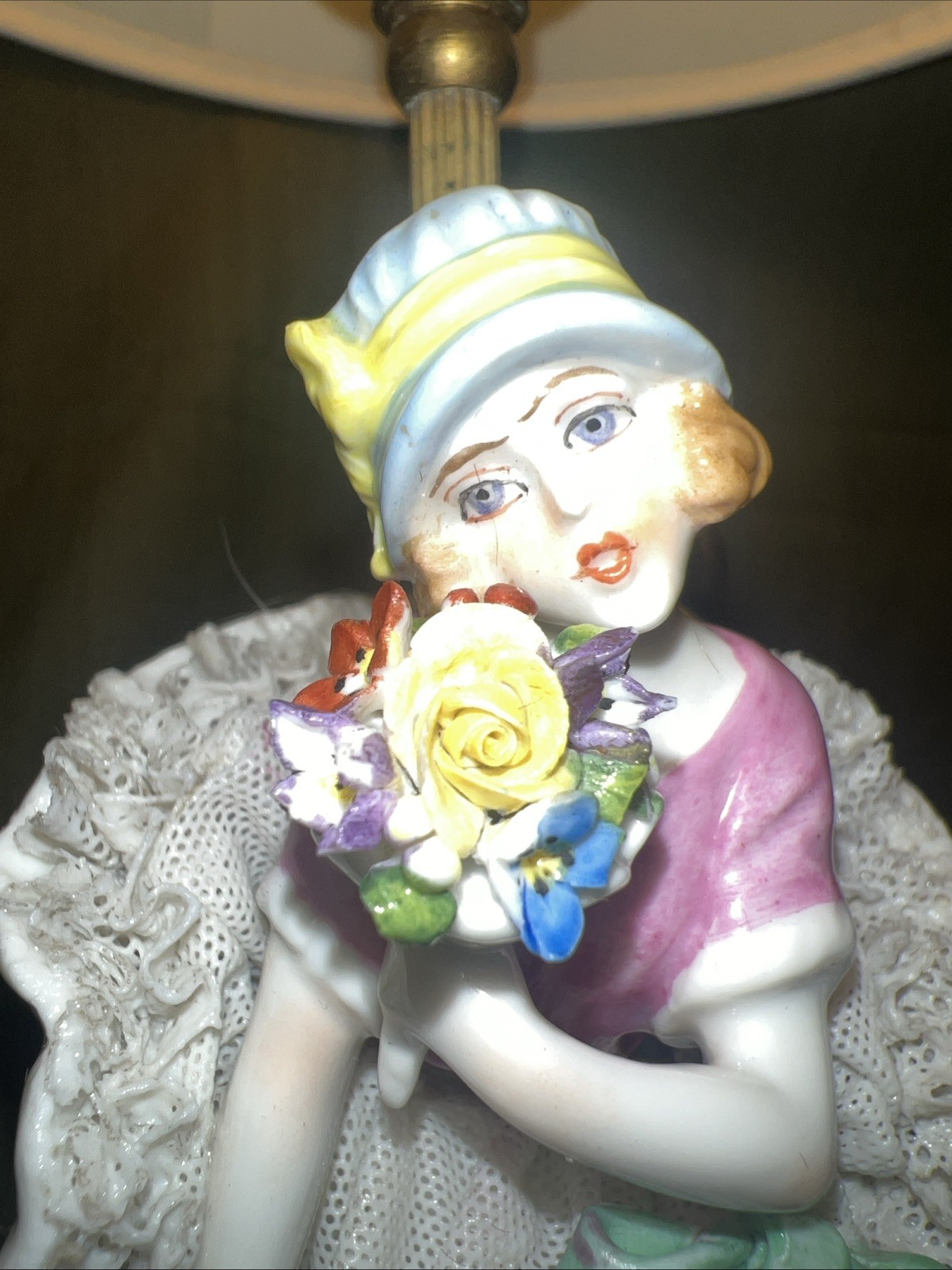 MULLER VOLKSTEDT DRESDEN FIGURE PORCELAIN LACE GIRL LAMP