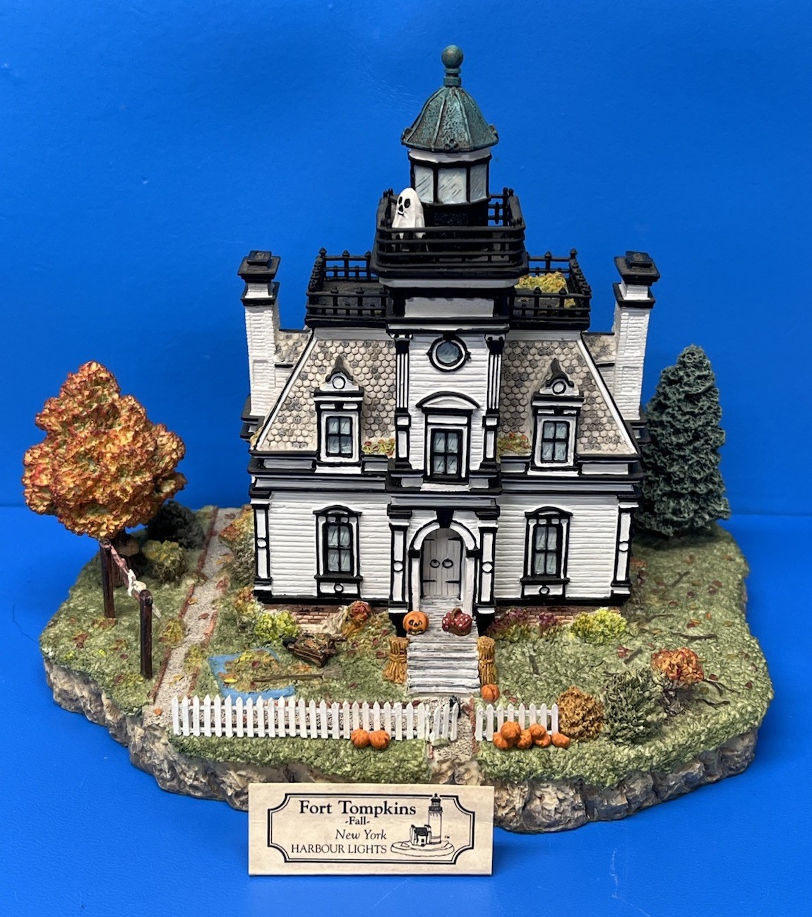 Harbour Lights Lighthouse Fall At Fort Tompkins New York #656 W/box Signed