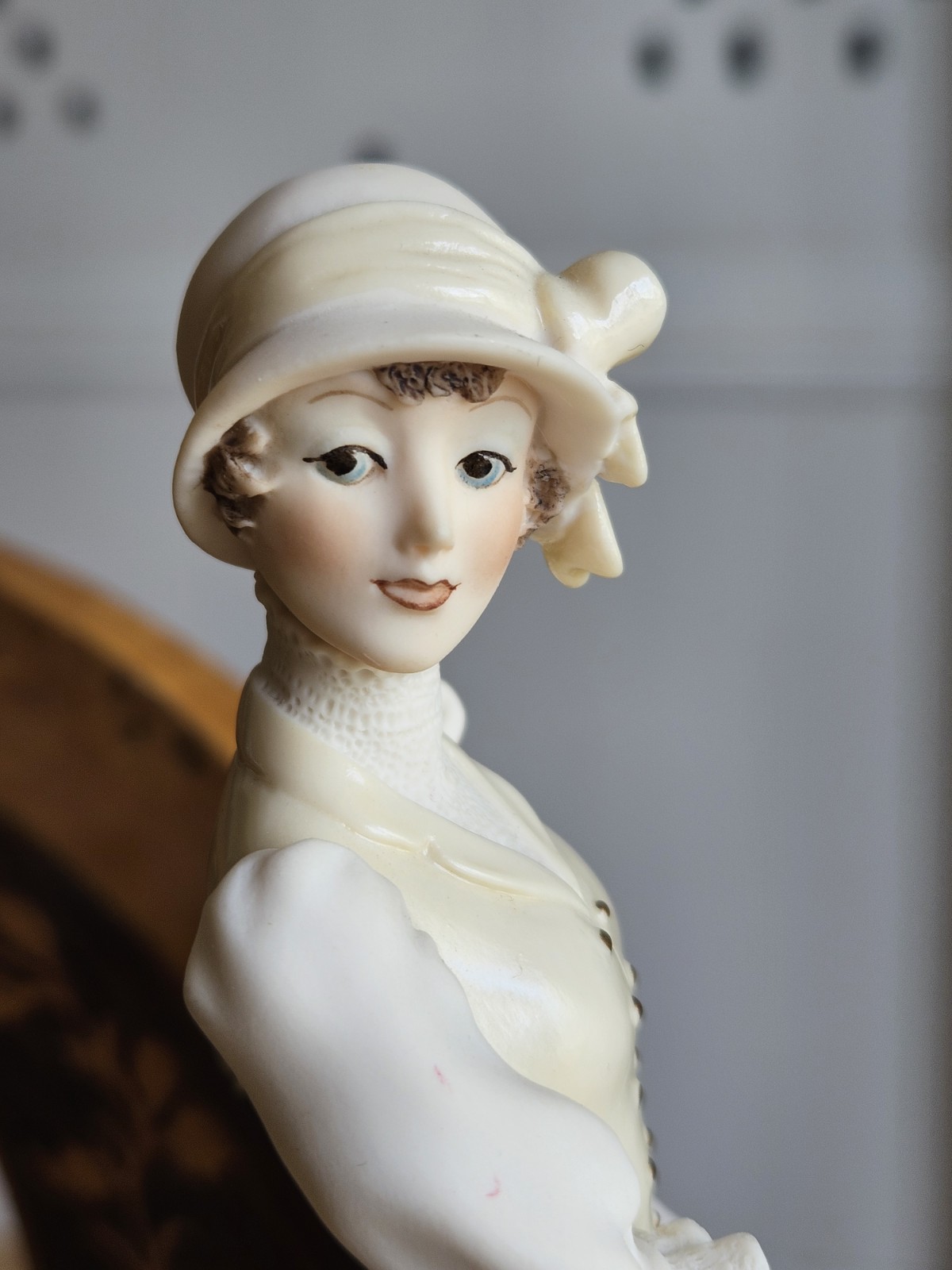 Giuseppe Armani Porcelain Figurine “Sunday Ride” 0531F Damina Con Bicicletta