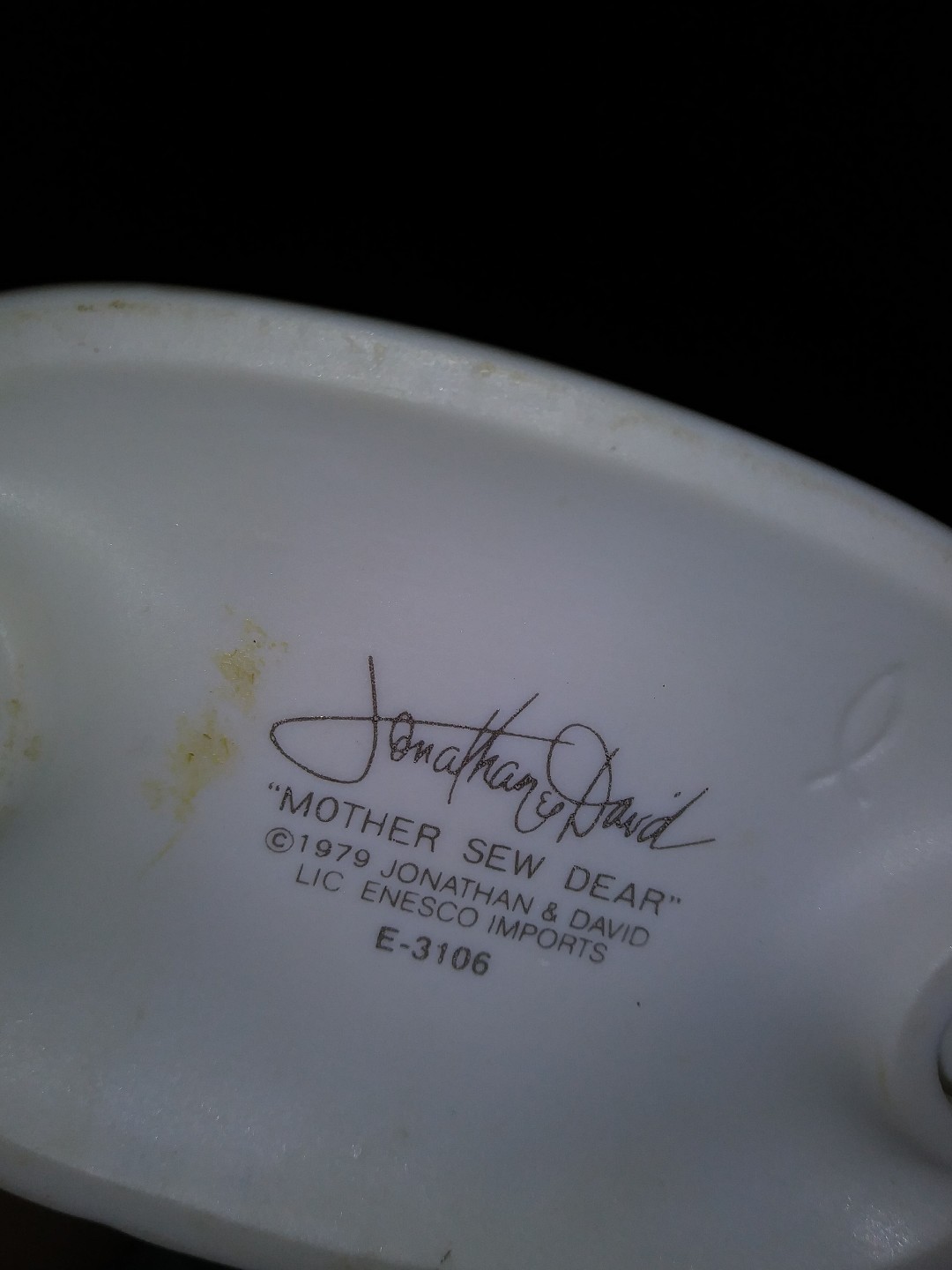 EUC Precious Moments Figurine Jonathon & David Mother Sew Dear E3106 1979