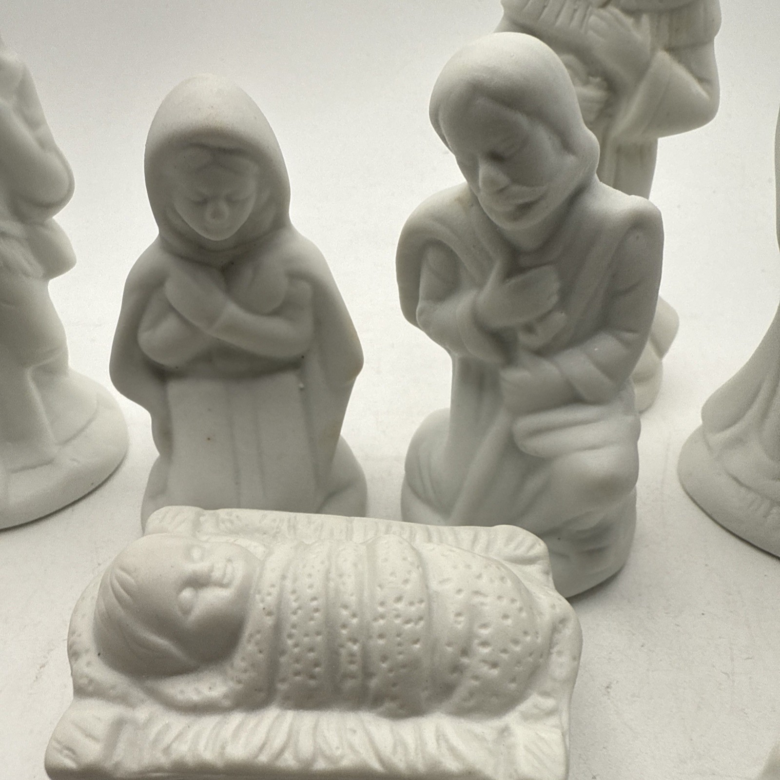 Vtg Santa’s Collection 10 pc White Bisque Porcelain Christmas Nativity Set