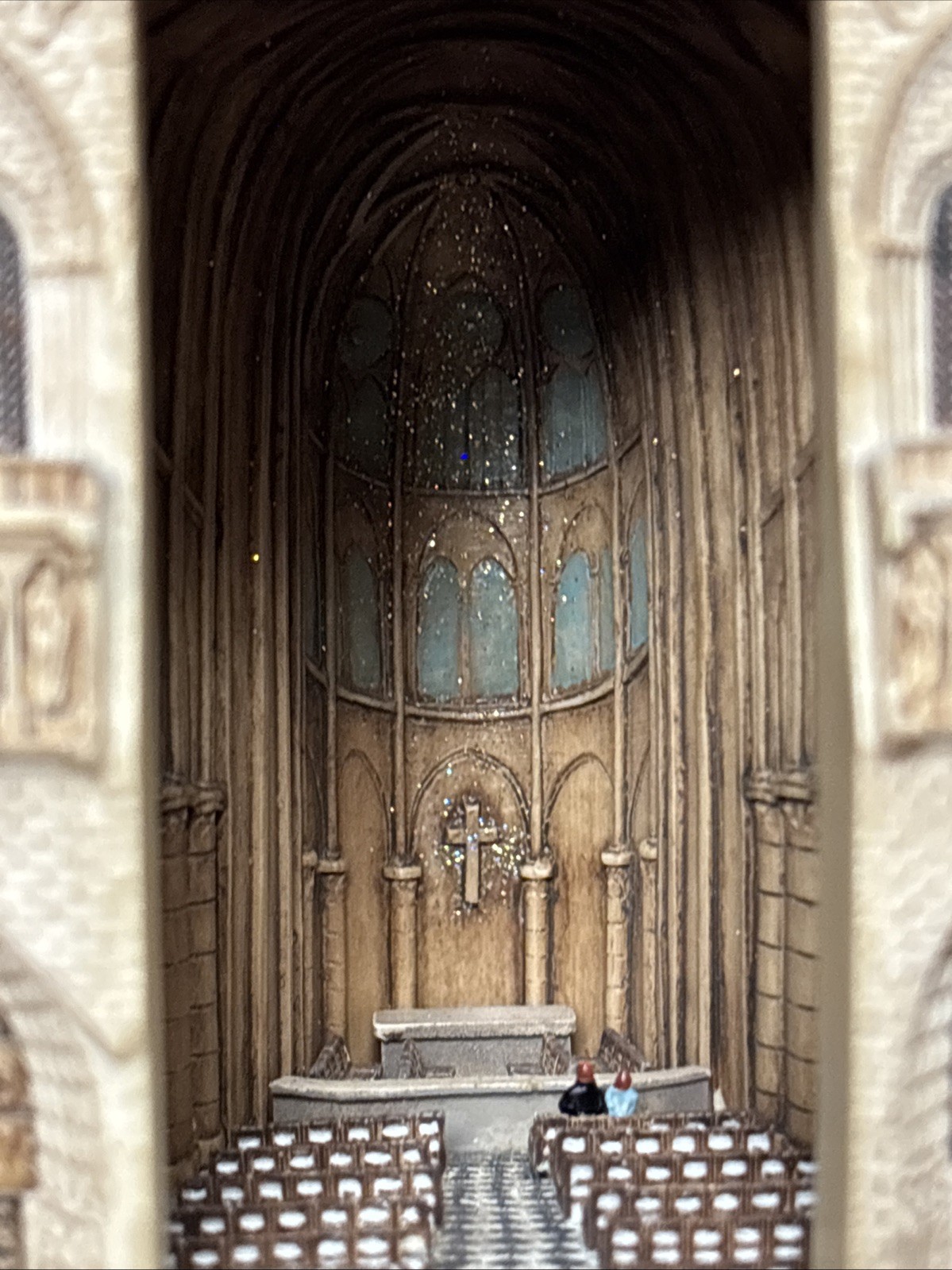 Vintage Harmony Ball Co Notre Dame Cathedral Lighted Resin Statue Figurine 2005