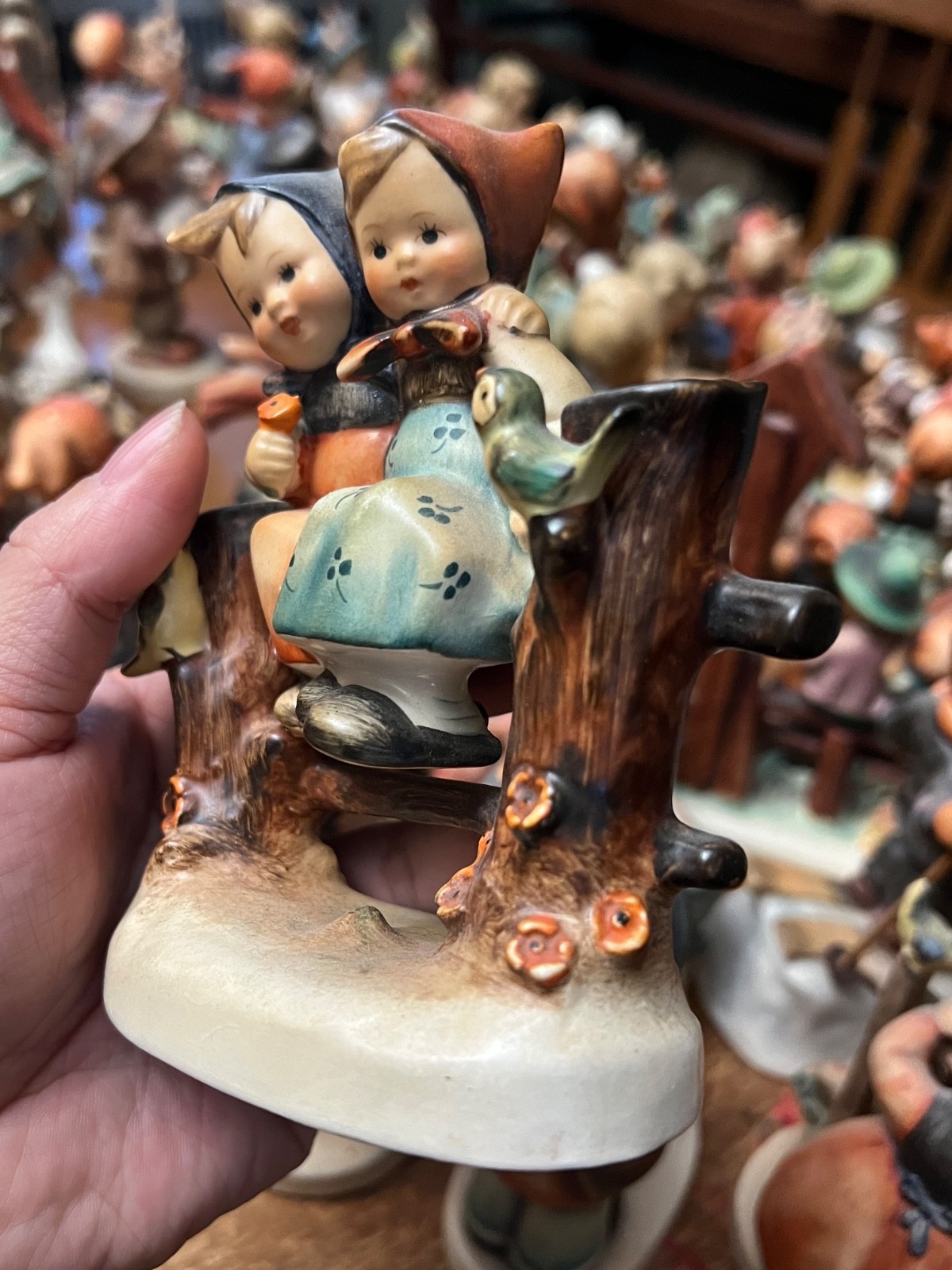 Rare Vintage Hummel Figurine Goebel Germany “Coquettes” 179 1950-1959*