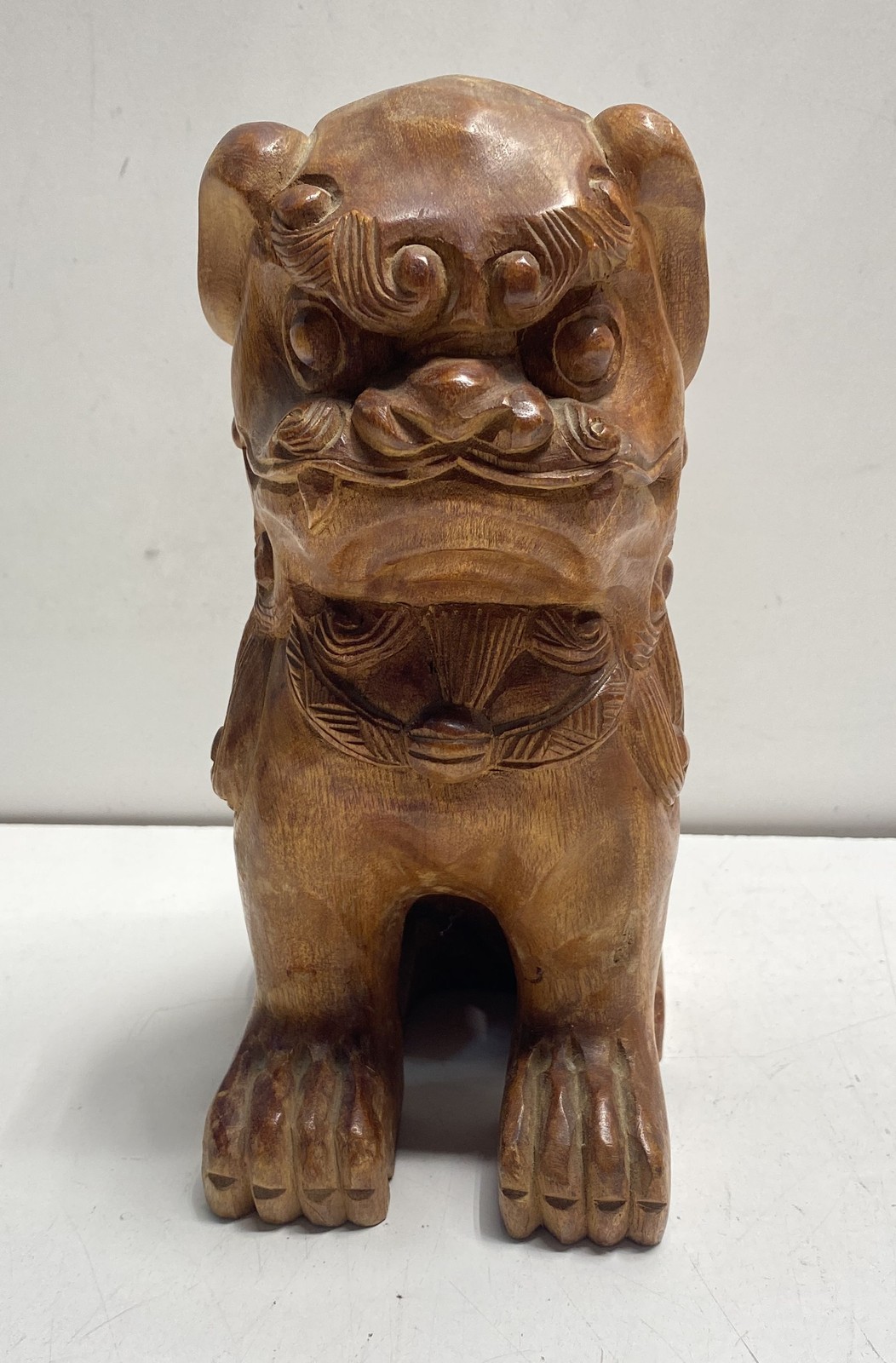 Unsigned Vintage Hand Carved Wood Foo Dog Komainu Guardian Lion Statue 9x4x9
