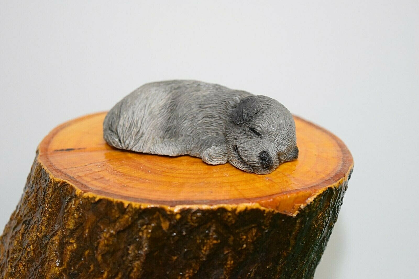 Sandicast Sculpture Peeper S22. In excellent condition.