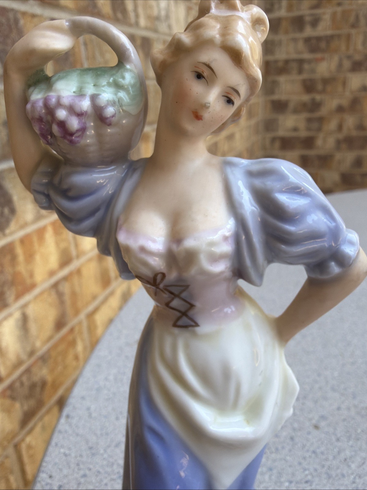 Vintage Porcelain Ardalt Grape Harvest Woman Figurine 7710 Made In Japan 7 Inch