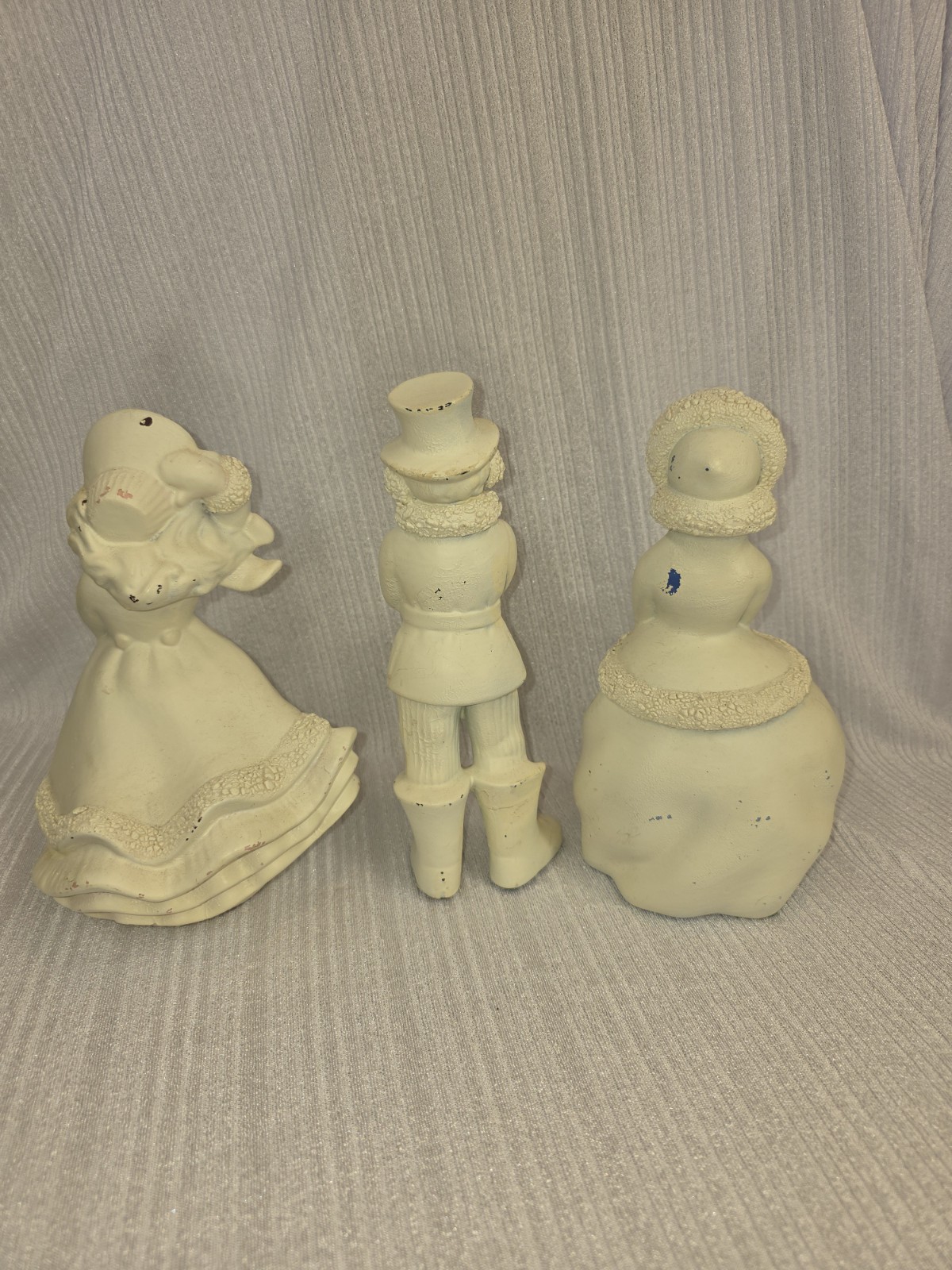 VTG winter Carolers Ceramic Atlantic Mold Carolers Figurines Set of 3 8in