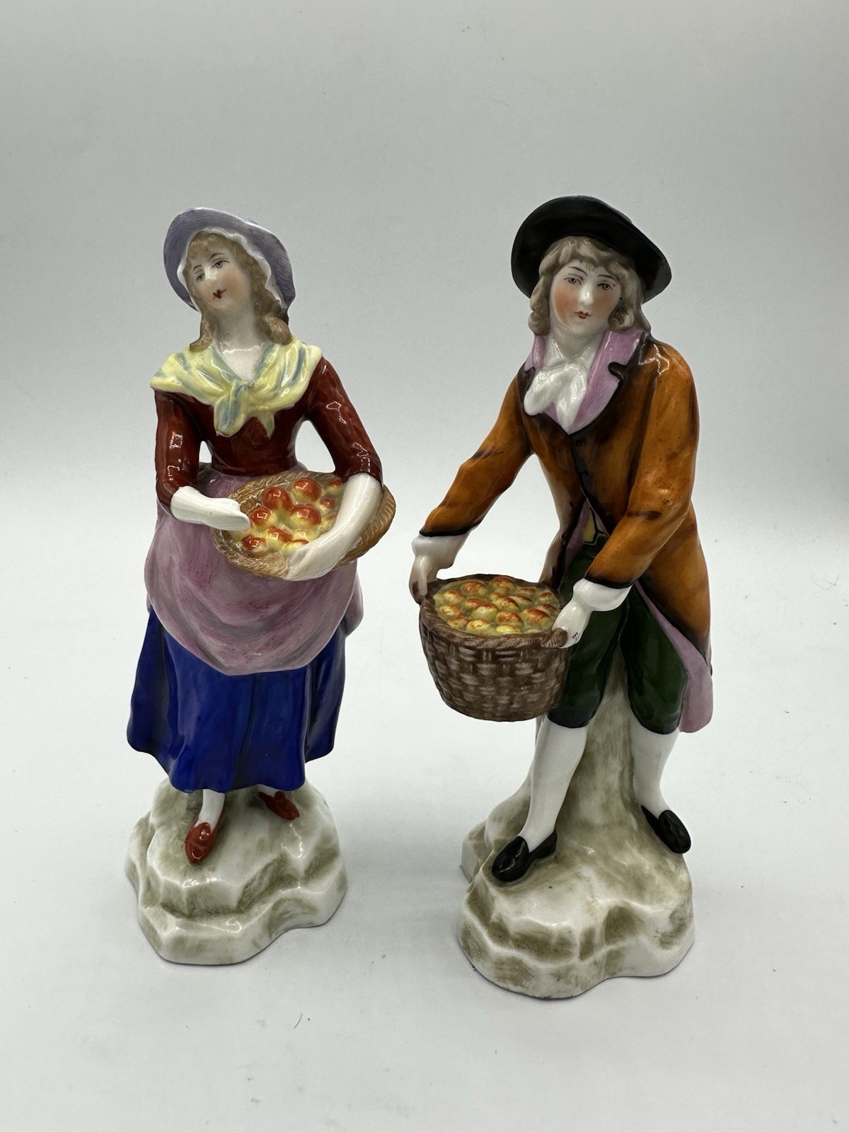 Samson Porcelain Figurines Pair – Fruit Sellers w/ Baskets – France c.1890s
