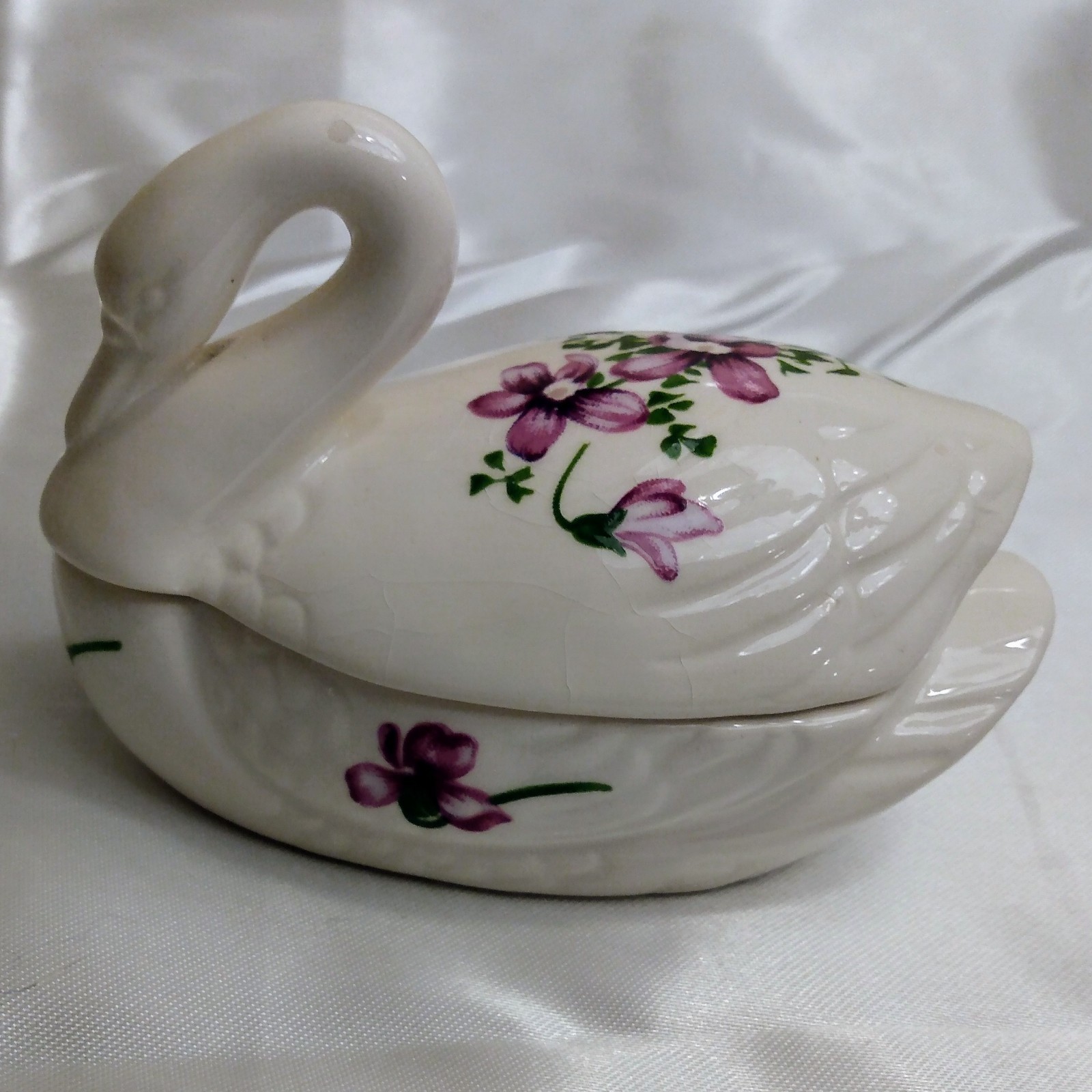 Porcelain Swan Figurine Trinket Dish with painted violets – Vintage