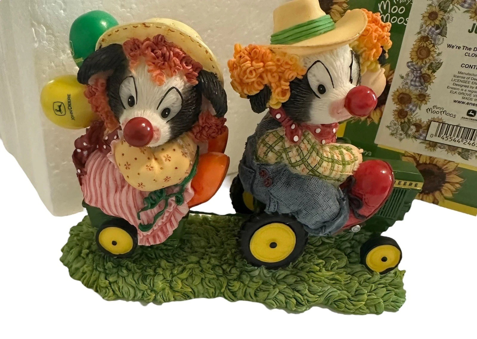 Mary’s Moo Moos John Deere Deere-est Clowns Tractor Parade Figurine 102386
