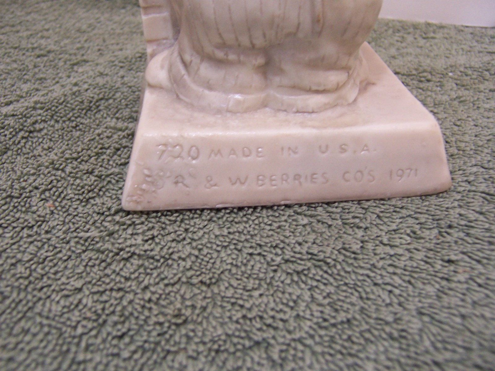 I LOVE YOU DAD R & W Berries Co. Father Barbecuing Figure/Figurine 1971