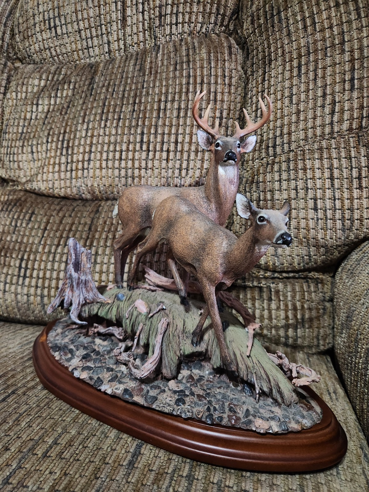 Danbury Mint On The Alert White Tail Deer Sculpture By Miller & Christensen