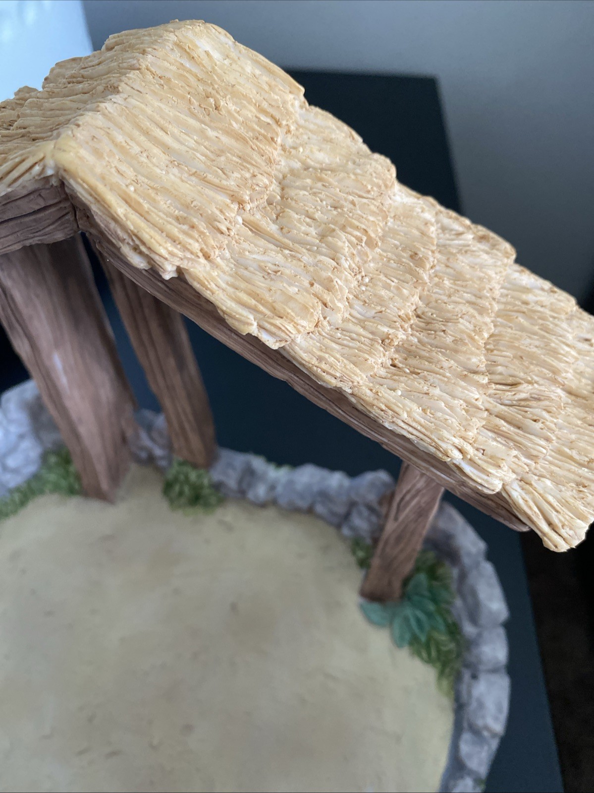 Precious Moments 181034 Resin Creche Manger for Nativity 2017 Come Let Us Adore